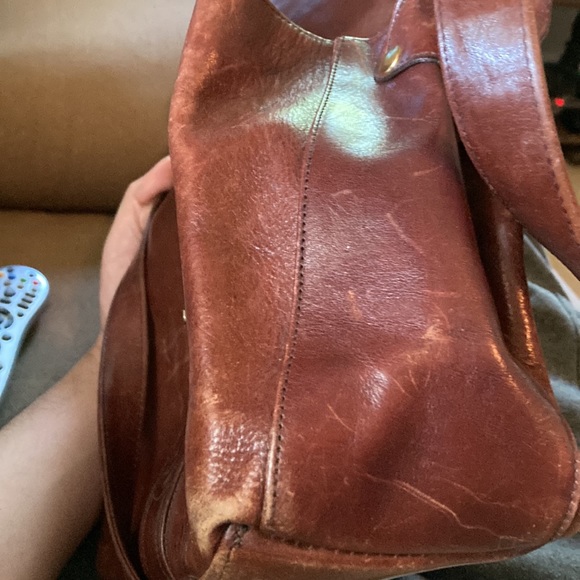 🔽Marino Orlandi shoulder and crossbody very 😊 nice! L 7.5 X W 8.5❤️ some scuff - Picture 8 of 9